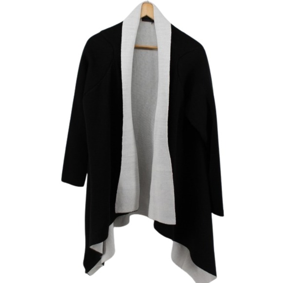 Harvey Bernard Sweaters - Harvey Bernard Black Open Front Cardigan Sweater Contrast Ivory Lining S/M